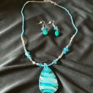 Silverfox Jewelry, Gift Boxed, Necklace and Earrings Set, Gorgeous ♥️🔥😍🔥💕💙